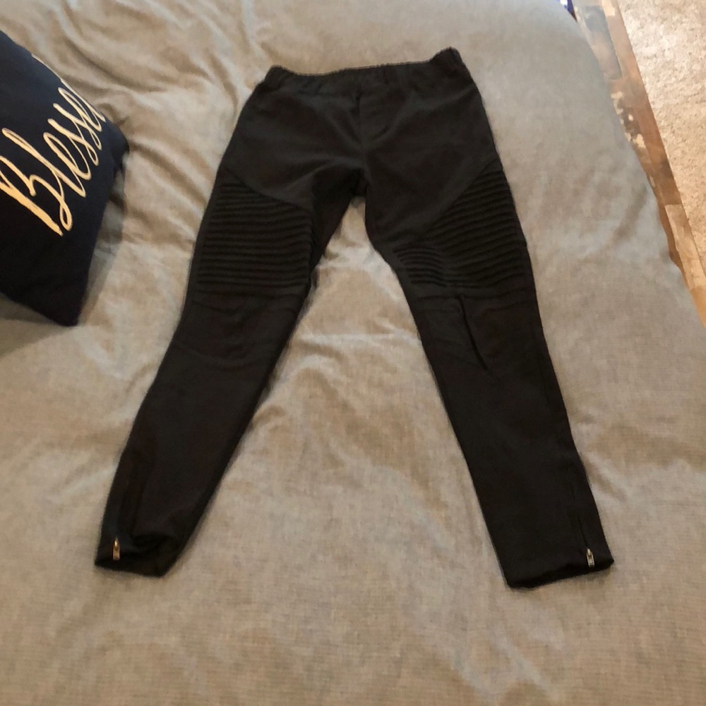 Black motto leggings! Never worn!